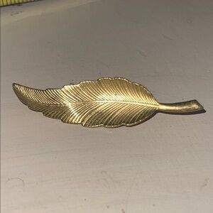 Vintage Gold Leaf Brooch